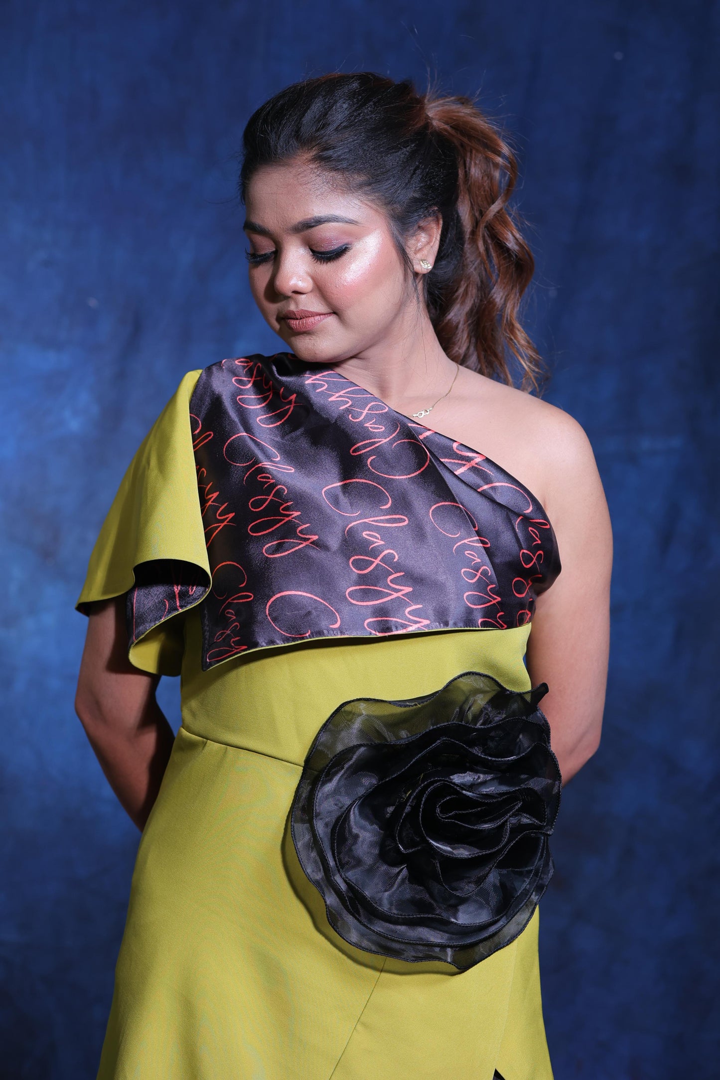 Reverse clasyy flower dress